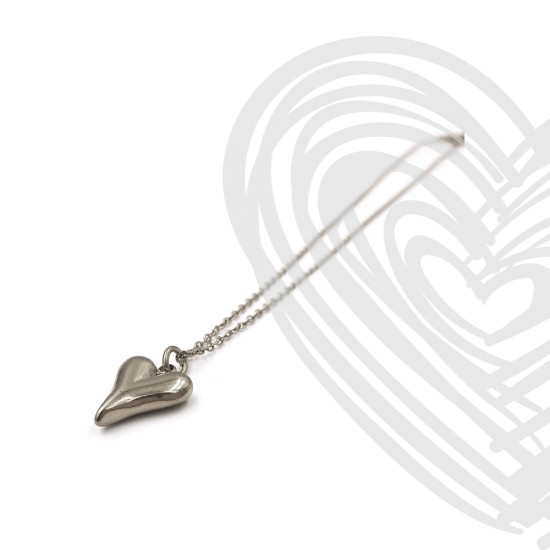 NECKLACE WITH STEEL HEART AND STEEL CHAIN