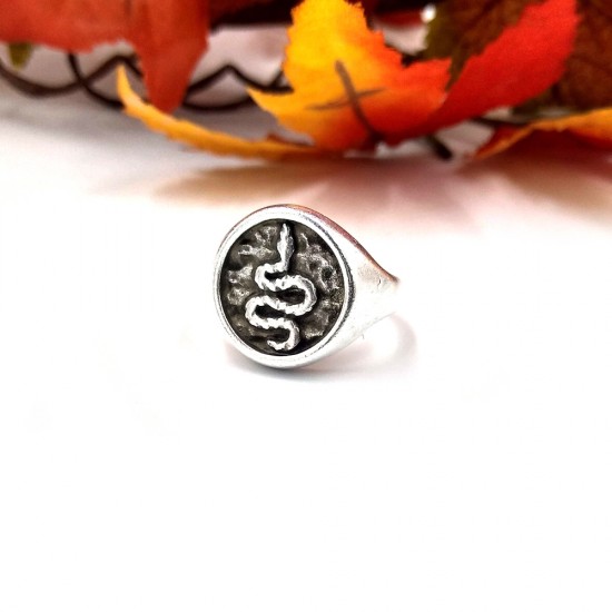 RING WITH SNAKE STAMP