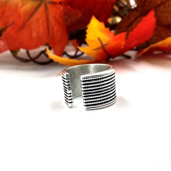 ETHNIC RING WITH TWISTED ROPE EFFECTS SILVER PLATED
