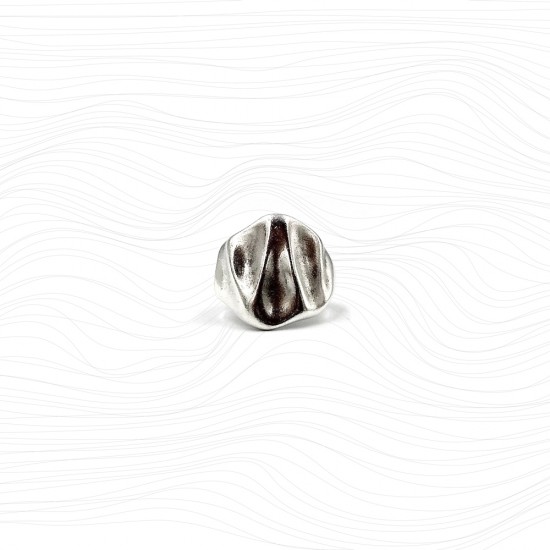 RING WITH WAVE EFFECT SILVER PLATED
