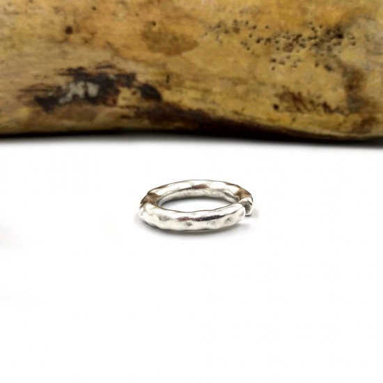 RING ROUND CYLINDRICAL WITH HAMMERED PATTERN SILVER PLATED