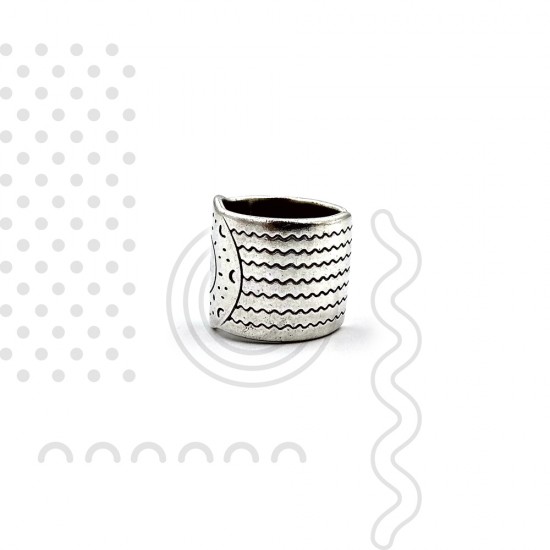 ETHNIC RING WITH LINES AND CIRCLES SILVER PLATED