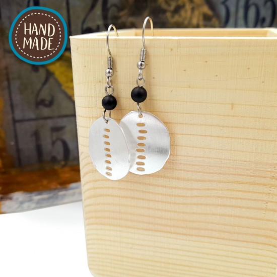 HANDMADE EARRINGS WITH OVAL IRREGULAR SHAPE AND HOLES SILVER PLATED
