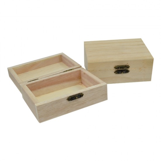 WOODEN BOX WITH METAL CLOSURE 20cm