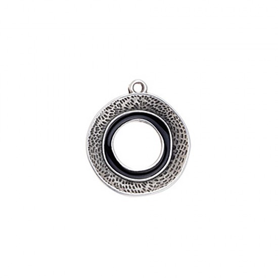 METALLIC CIRCLE PENDANT WITH EMBOSSED PATTERN AND BLACK ENAMEL 19,9x22,6mm SILVER PLATED